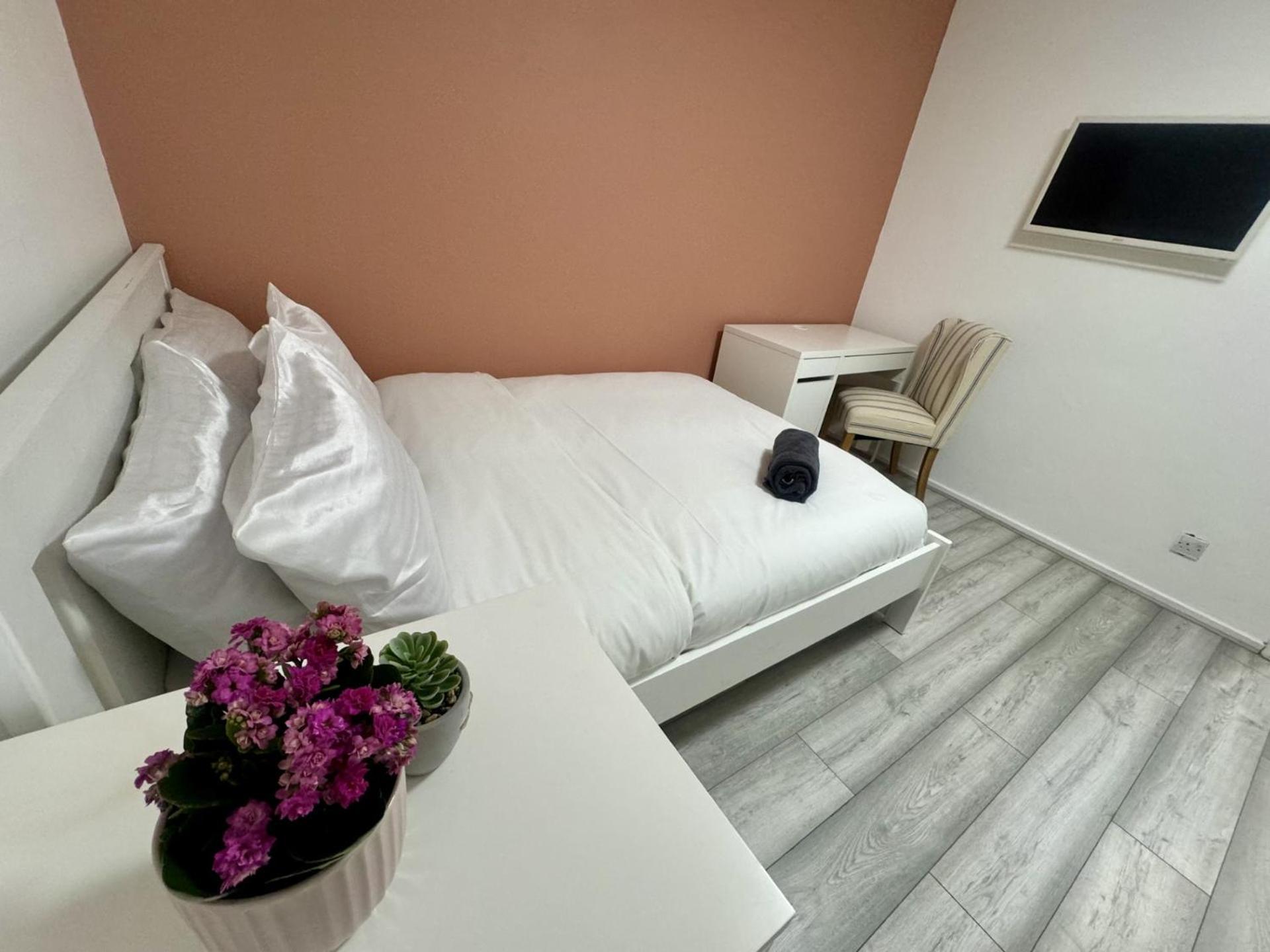 Tottenham Velvet Suites Лондон Экстерьер фото
