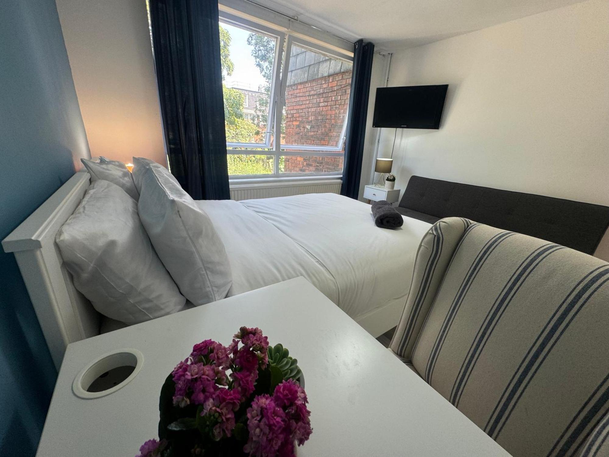 Tottenham Velvet Suites Лондон Экстерьер фото