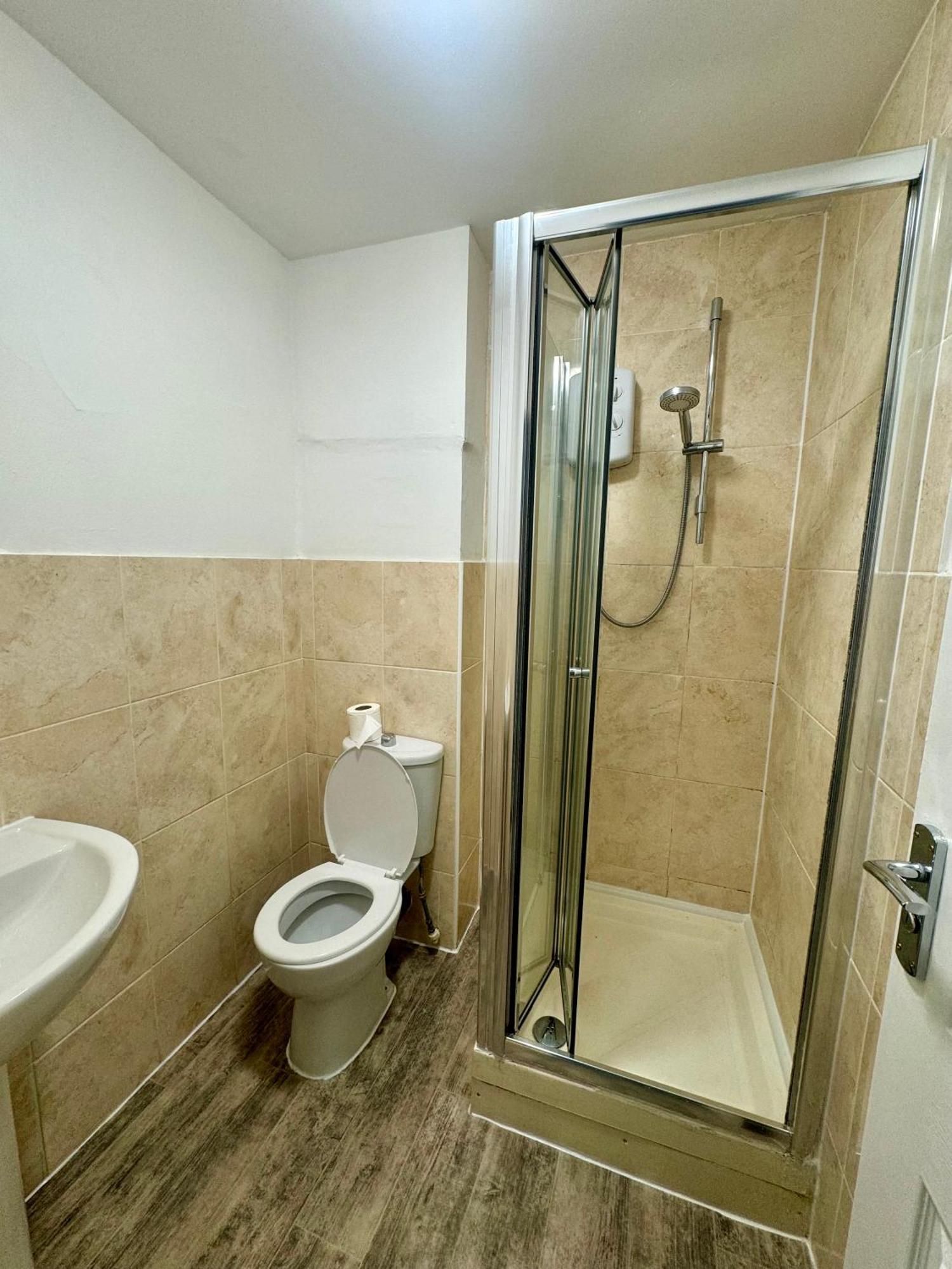 Tottenham Velvet Suites Лондон Экстерьер фото