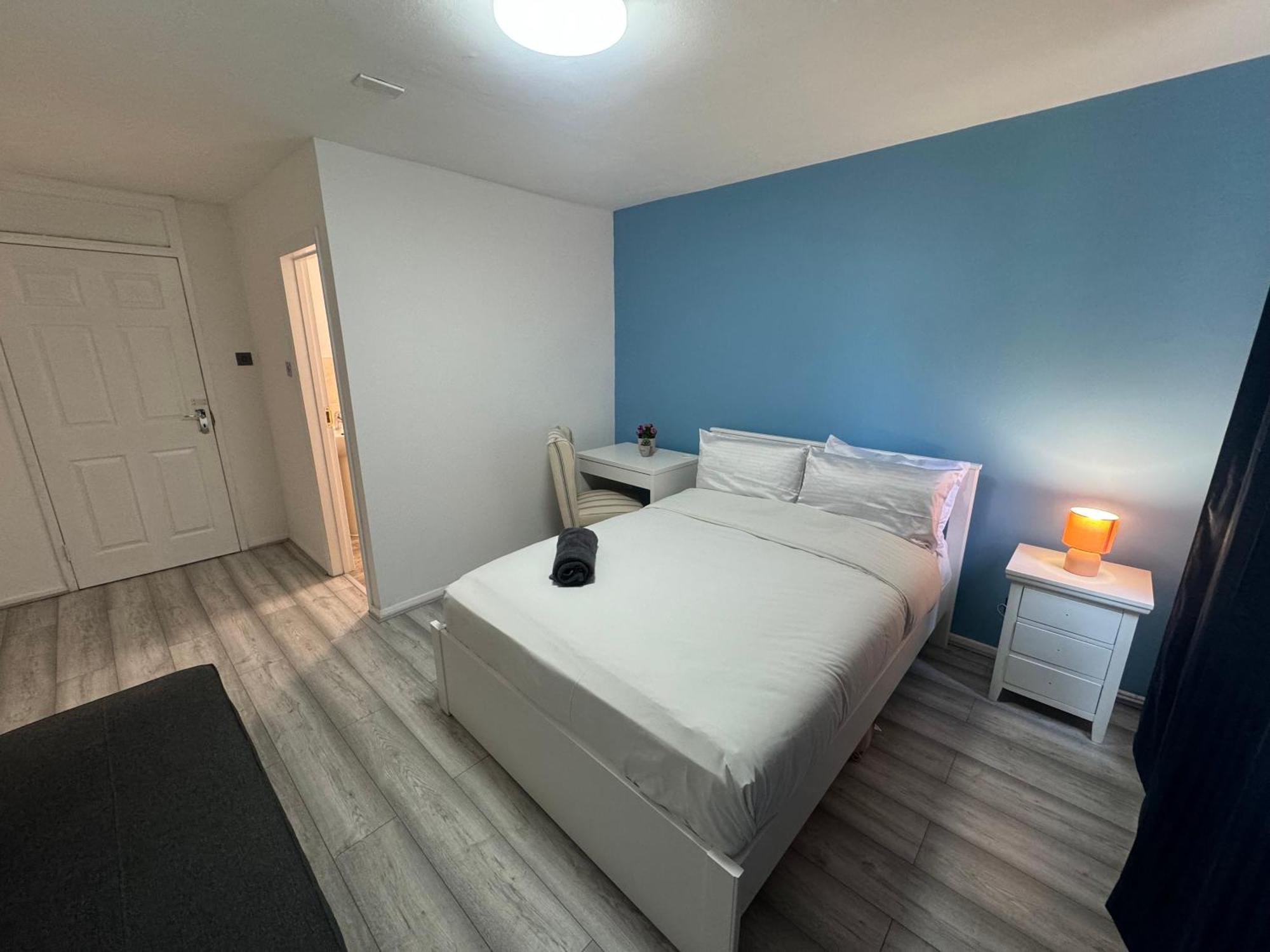 Tottenham Velvet Suites Лондон Экстерьер фото