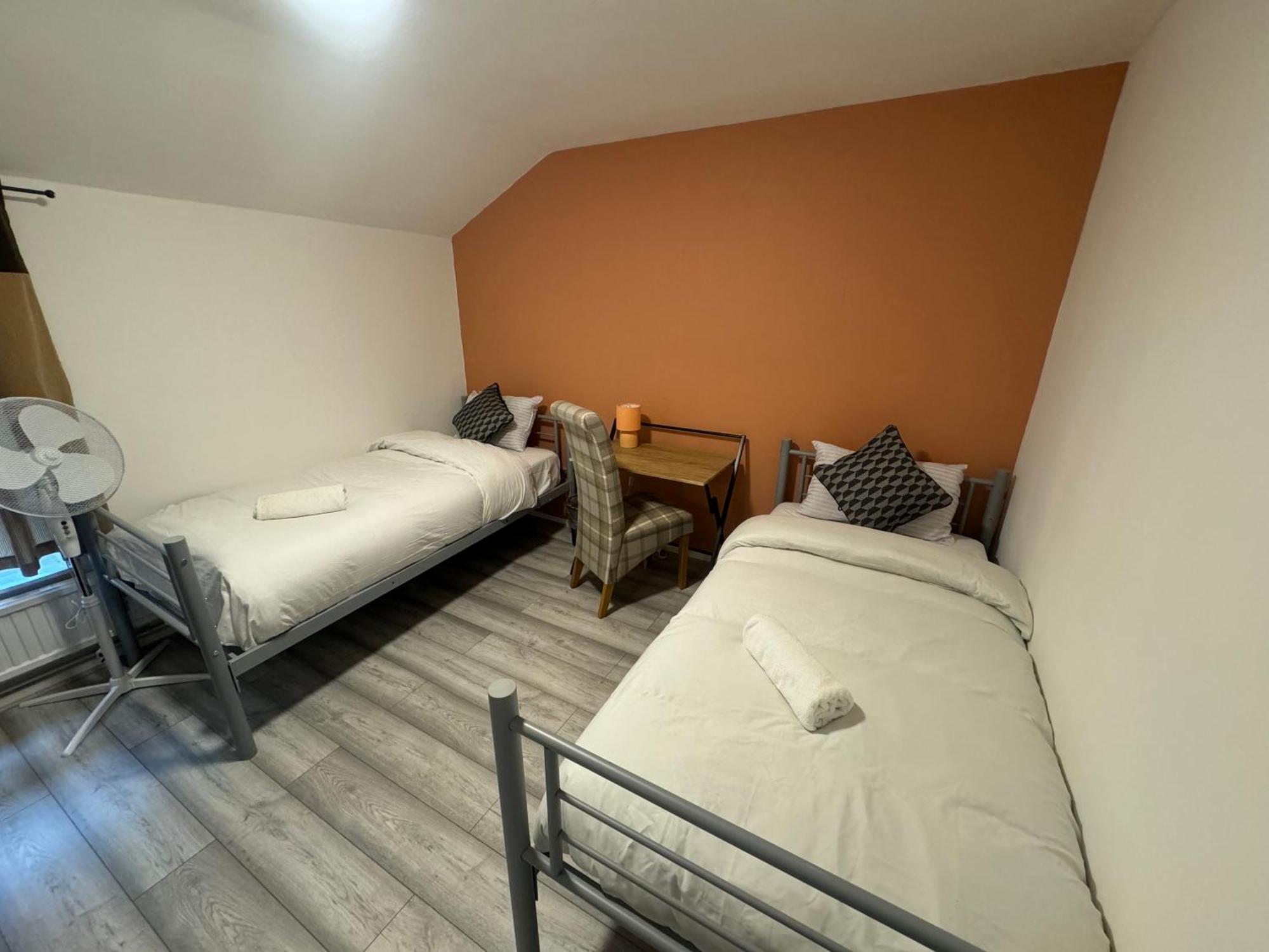 Tottenham Velvet Suites Лондон Экстерьер фото